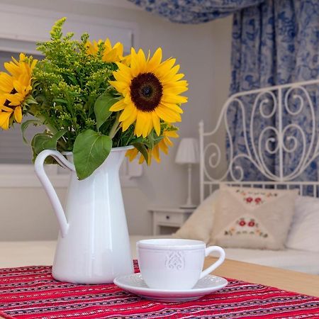 Blue And White Apartment Vipgreece Афины Экстерьер фото
